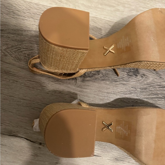 Express Woven Block Mid Heeled Sandals - Natural - Picture 4 of 5